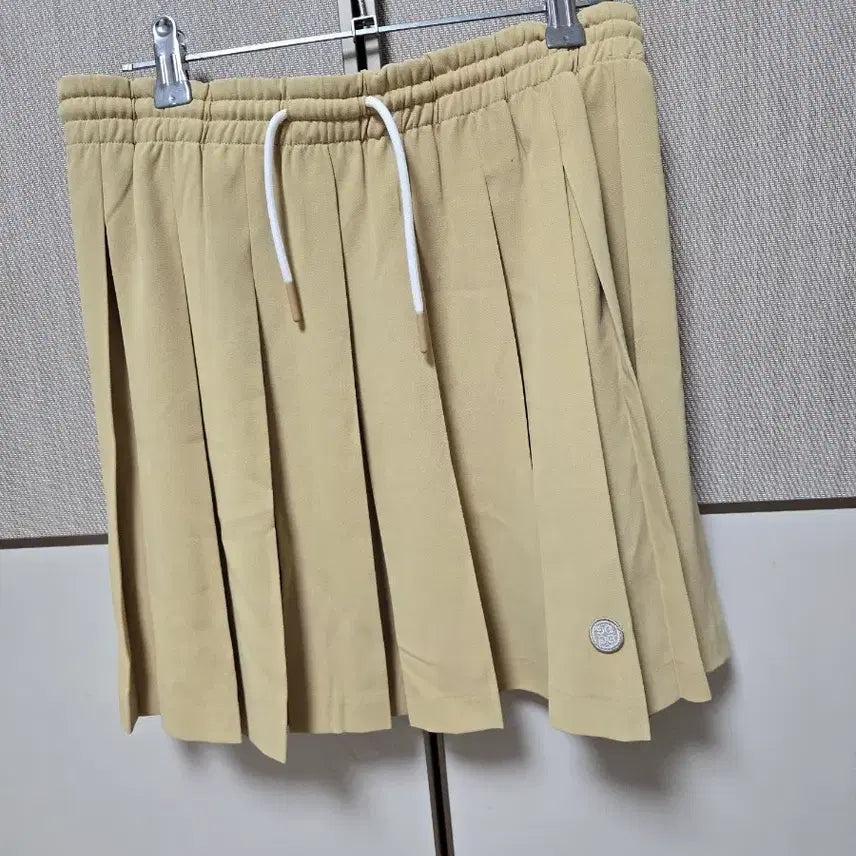 [BUNJANG] Gfore Pleated Skirt Beige S / 지포어 스커트