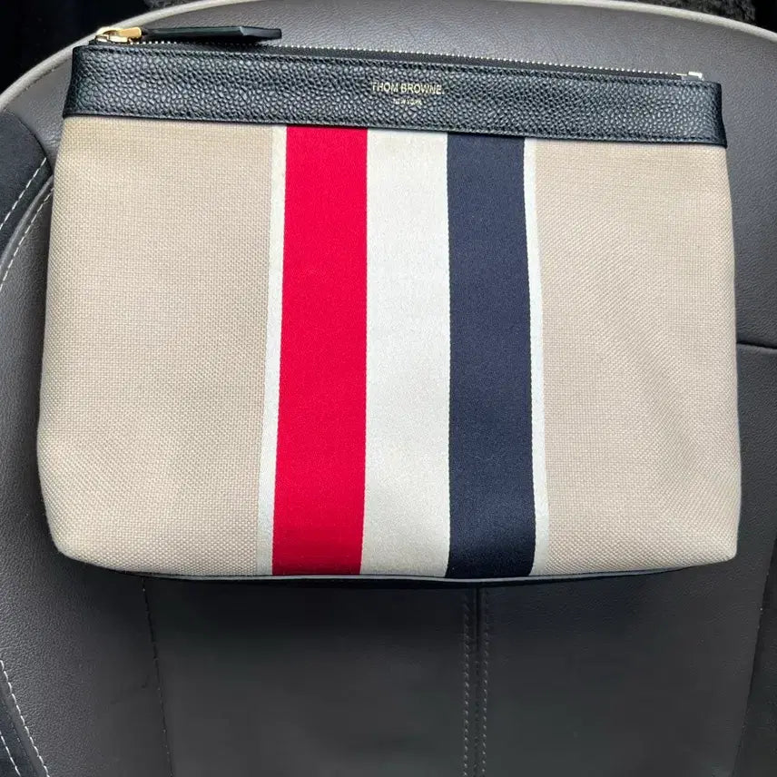 [BUNJANG] Thom Browne Tricolor Stripe Pouch / 톰브라운 삼선 파우치 팔아요