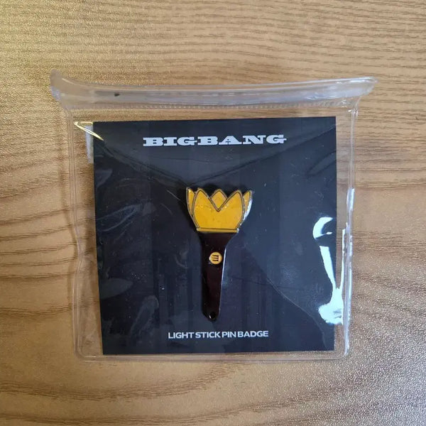 [BUNJANG] BIGBANG World Tour XX Cosmos Light Stick Pin Badge / 빅뱅 2026-2027 월드 투어 XX : 코스모스 응원봉(뱅봉) 핀 뱃지