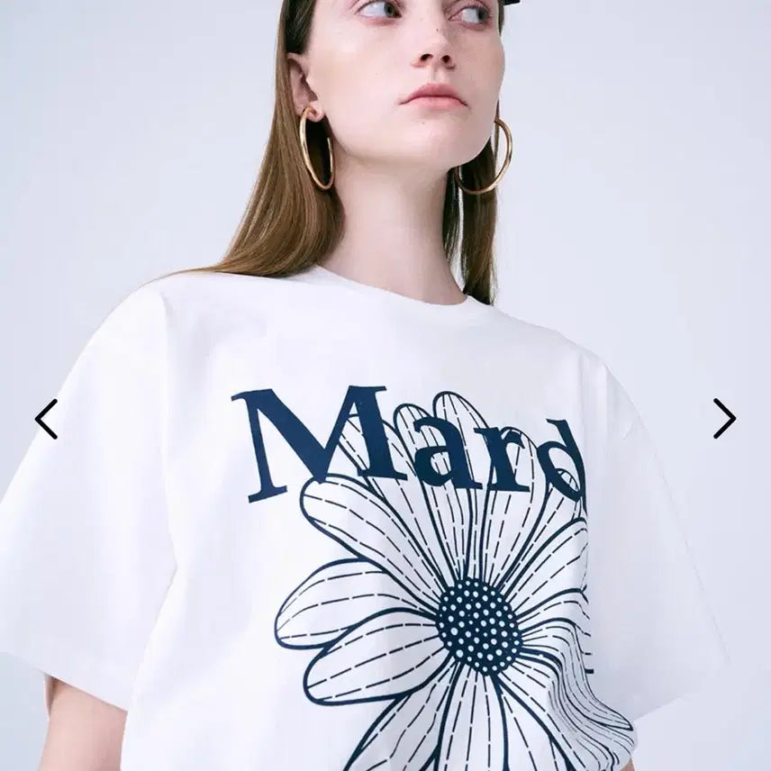 [BUNJANG] Mardi Mercredi Flower Short Sleeve T-Shirt White / 마르디 메크르디 플라워 반팔 티셔츠 화이트