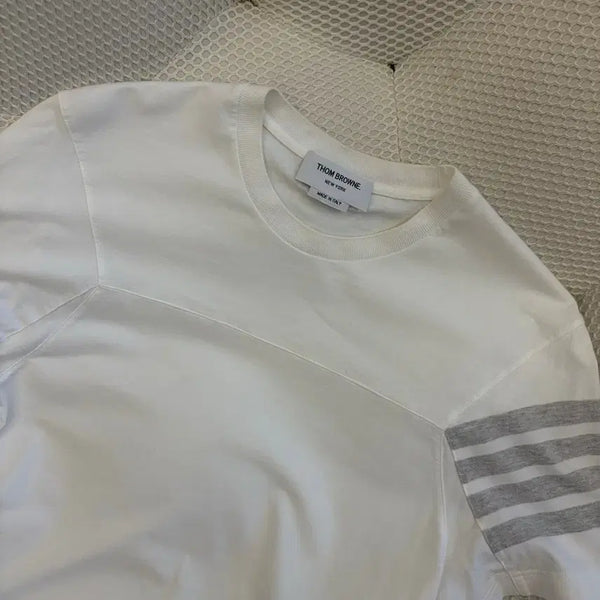 [BUNJANG] Thom Browne Diagonal Armband Embroidery Short Sleeve T-Shirt / 톰브라운 사선 완장 자수 반팔