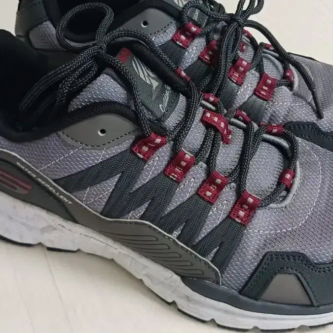 [BUNJANG] Skechers All-Terrain Trekking Shoes Water Repellent 270mm / 스케쳐스 올테레인  트레킹화 발수화(생활방수)// 270