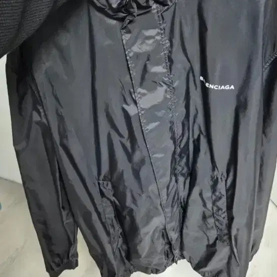 [BUNJANG] Balenciaga Windbreaker / 발렌시아가 바람막이