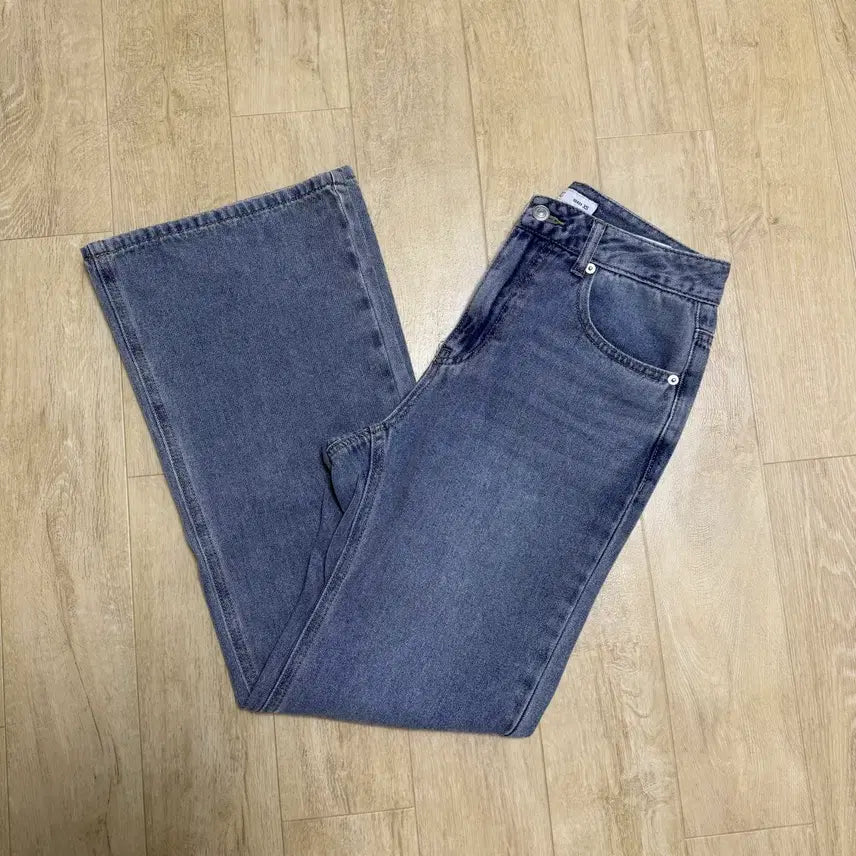[BUNJANG] Mixxo Semi Bootcut Denim Jeans XS / 미쏘 세미부츠컷 데님 청바지 XS (26-27)