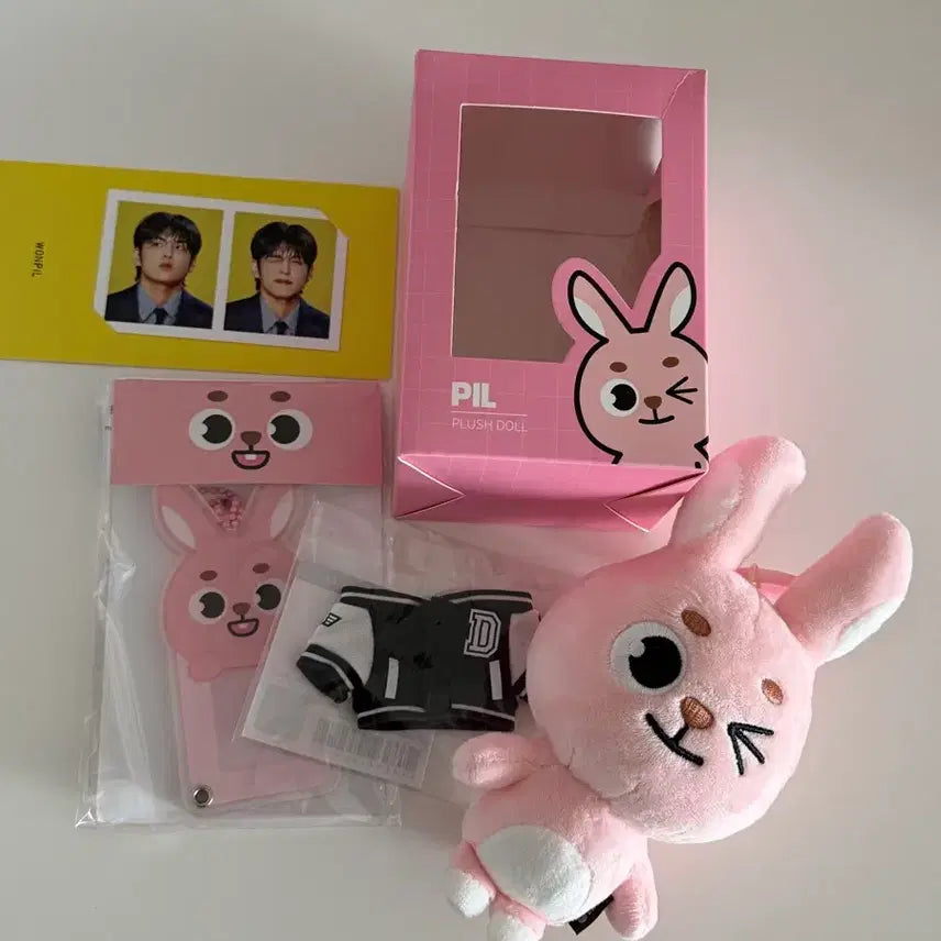 [BUNJANG] DAY6 Wonpil Denimals Winkpil-kki + Acrylic Holder + Varsity Outfit Bundle / 데이식스 원필 데니멀즈 윙크필끼 + 아크릴홀더 + 바시티 옷