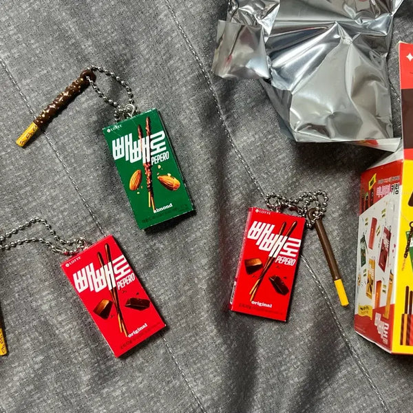 [BUNJANG] Pepero Keychain / 빼빼로 키링