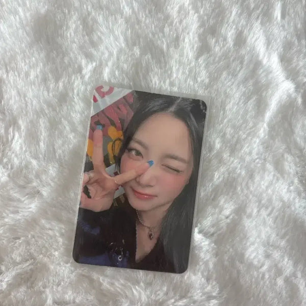 [BUNJANG] LE SSERAFIM Hong Eunchae ANTI FRAGILE Photocard / 르세라핌 홍은채 안티프레자일 포카 양도