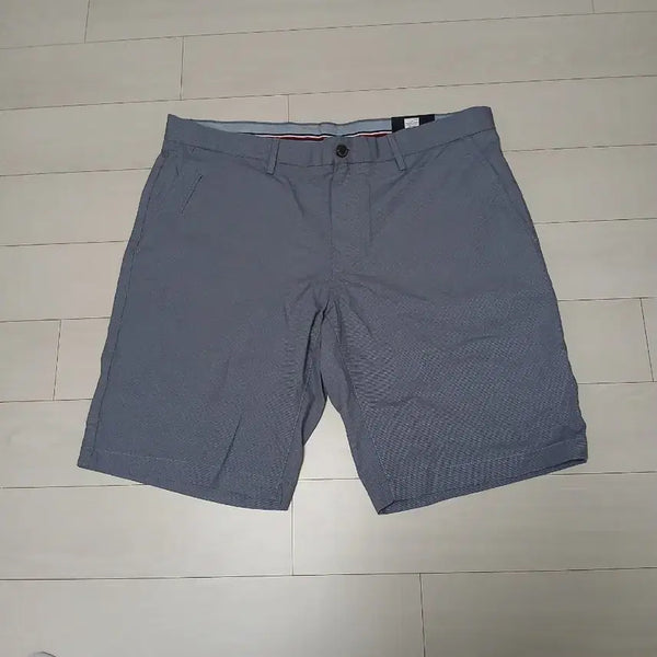[BUNJANG] Tommy Hilfiger Shorts / 새상품 타미힐피거 반바지