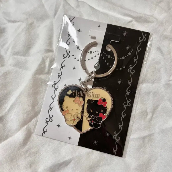 [BUNJANG] Hello Kitty Angel & Devil Classic Keychain Heart / 천사와 악마 고전 키티 키링 하트