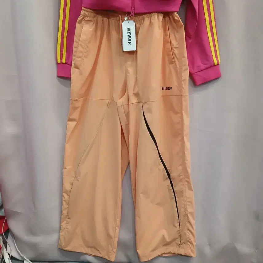 [BUNJANG] NERDY Unisex Woven Track Pants Coral / 새상품 NERDY 널디 남녀 우븐 트랙팬츠 코랄
