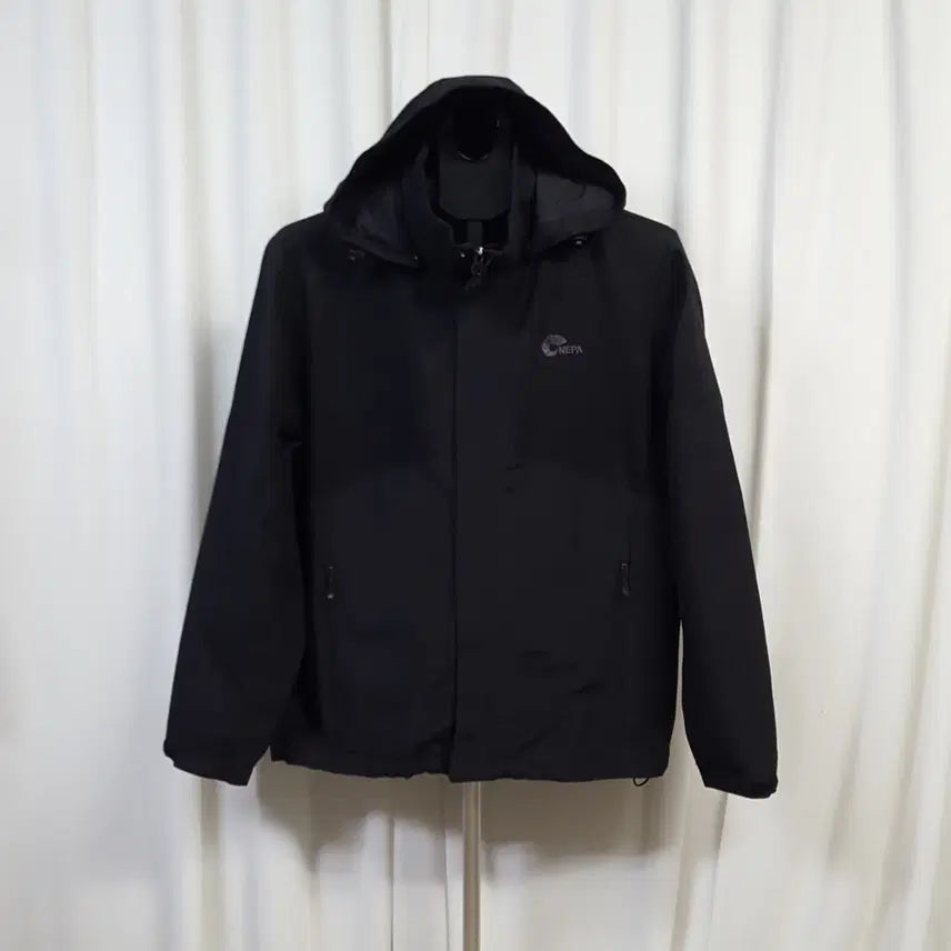 [BUNJANG] NEPA Men's Hooded Windbreaker Jacket Black Size 100 / 네파 남성 등산 바람막이 자켓 후드탈부착 블랙 100 오일장