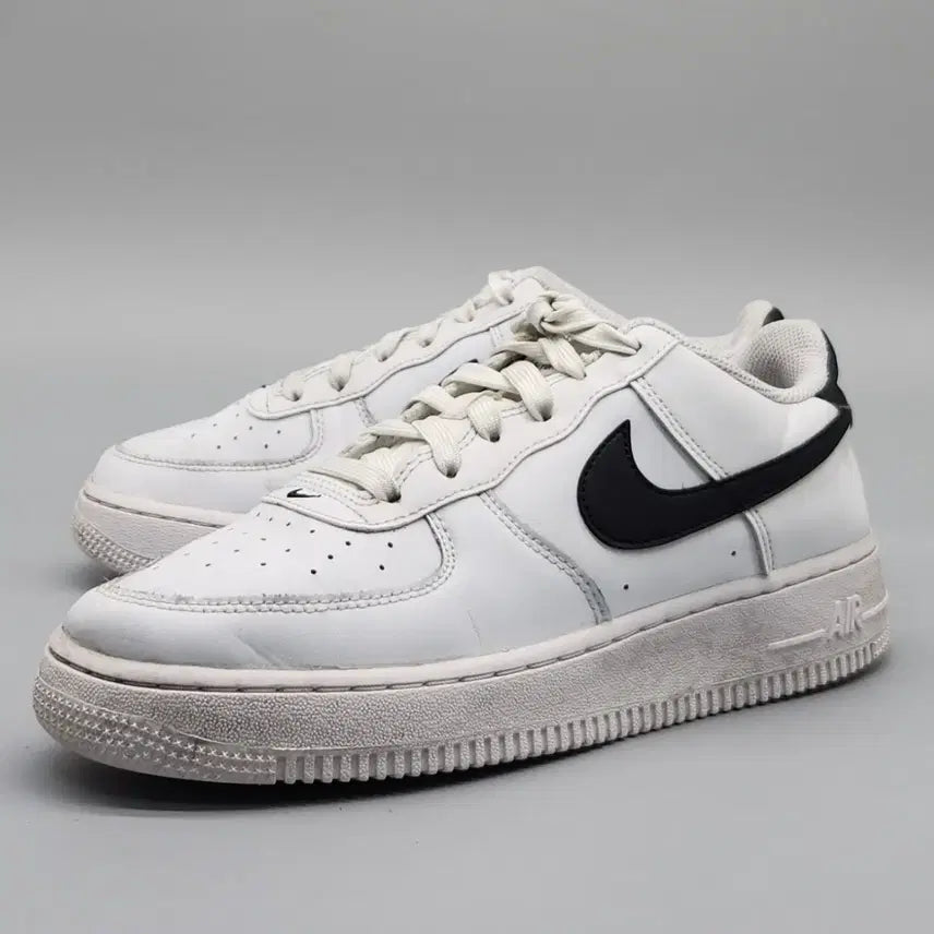 [BUNJANG] Nike Air Force 1 '07 Sneakers (245mm) / zz 나이키 에어포스1 07 운동화245