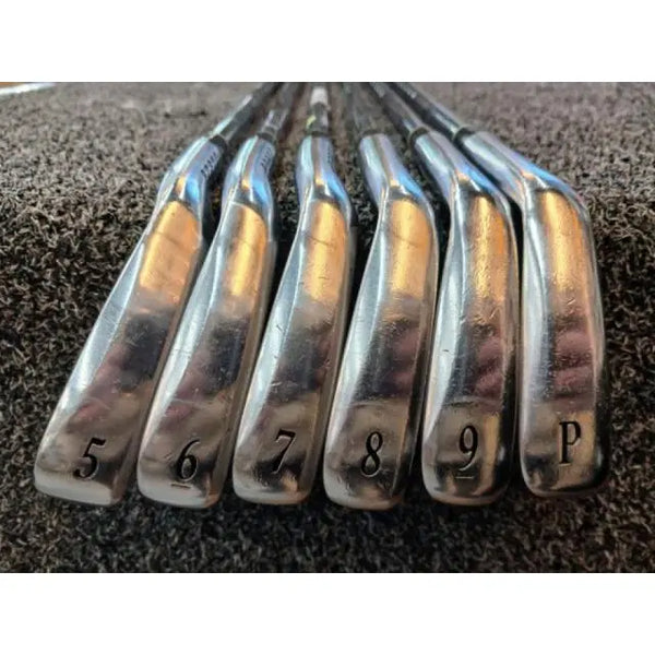[BUNJANG] ONOFF LABOSPEC RB-247F NS PRO 850R Iron Set (5-P) / 온오프 LABOSPEC RB-247F NS PRO 850R 5-P...