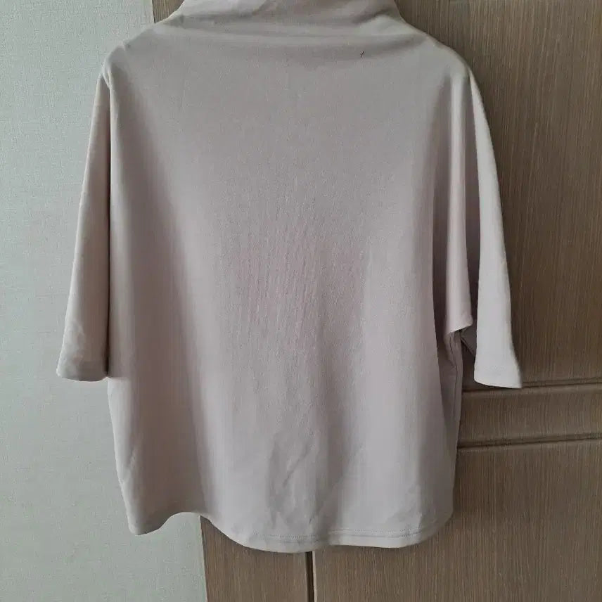 [BUNJANG] High Neck Top / 하이넥 상의