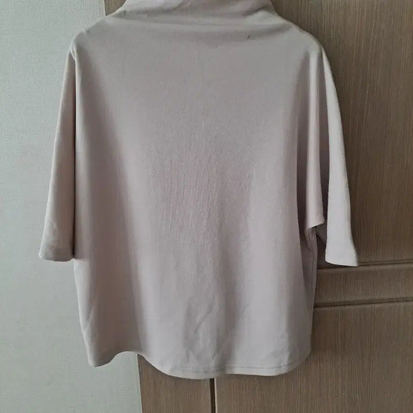 [BUNJANG] High Neck Top / 하이넥 상의