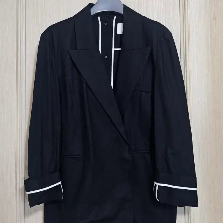 [BUNJANG] Black Color Block Line Jacket / 블랙 배색 라인 자켓