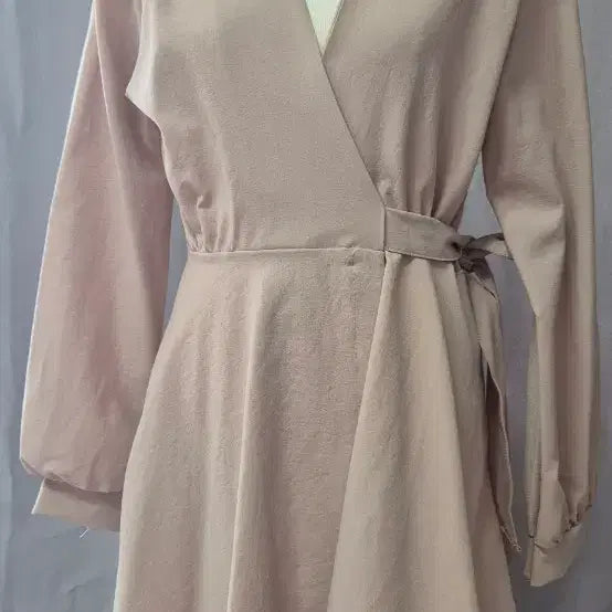 [BUNJANG] Play Bong Bong Wrap Dress Beige One Size / 플레이봉봉 랩 원피스 베이지 F