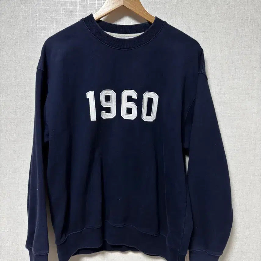 [BUNJANG] Uniform Bridge 1960 Navy Sweatshirt (M) / 유니폼 브릿지 1960 네이비 맨투맨 (M)
