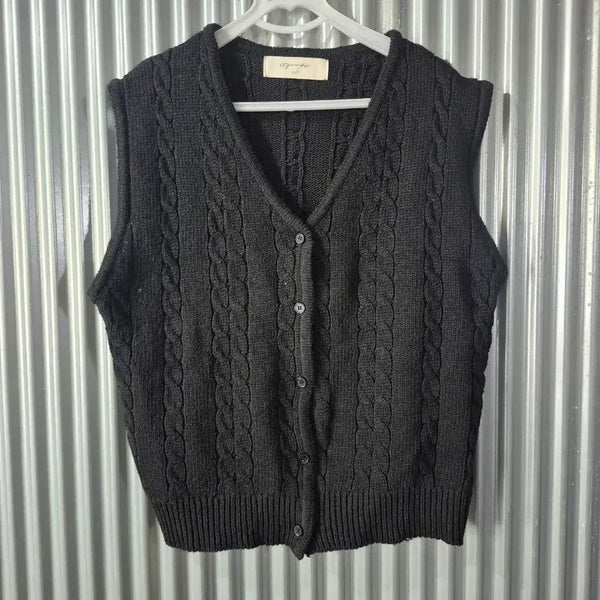 [BUNJANG] 66Girls Black Cable Knit Vest (Free Size) / 육육걸즈 여성 케이블 니트 조끼 검정