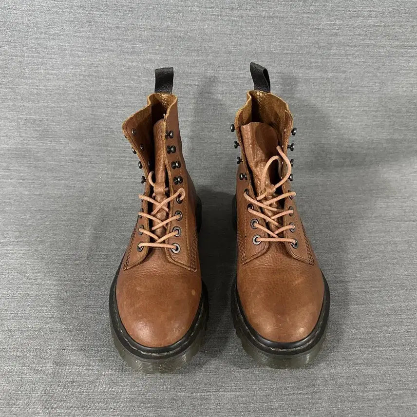 [BUNJANG] Dr. Martens Hadley 8-Hole Boots Women's (230mm) / 닥터마틴 해들리 8홀 부츠/여성(230mm)/s2170
