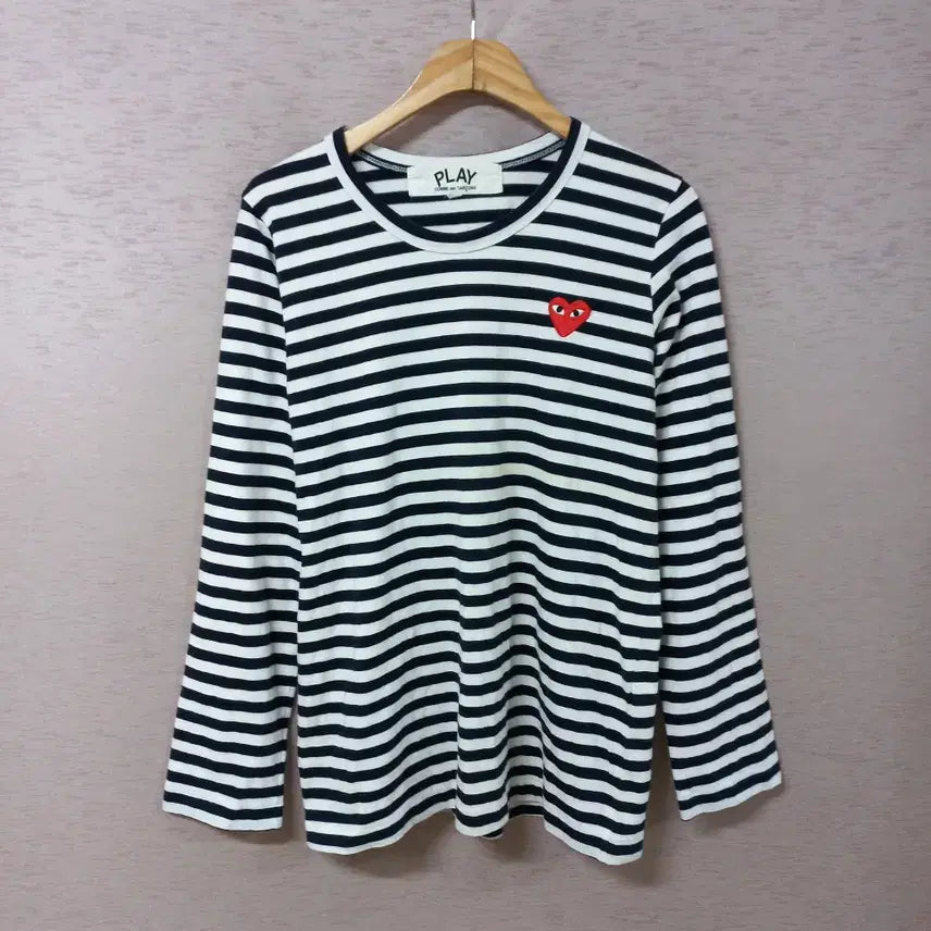 [BUNJANG] Play Comme des Garçons Navy Stripe T-Shirt / B8-19/플레이꼼데가르송 네이비 스트라이프 티셔츠 봄가을