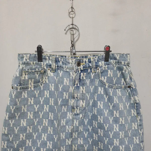 [BUNJANG] MLB New York Yankees Denim Mini Skirt (Light Wash) / 1274) MLB 여성 뉴욕양키즈 데님 미니스커트 M 21년식