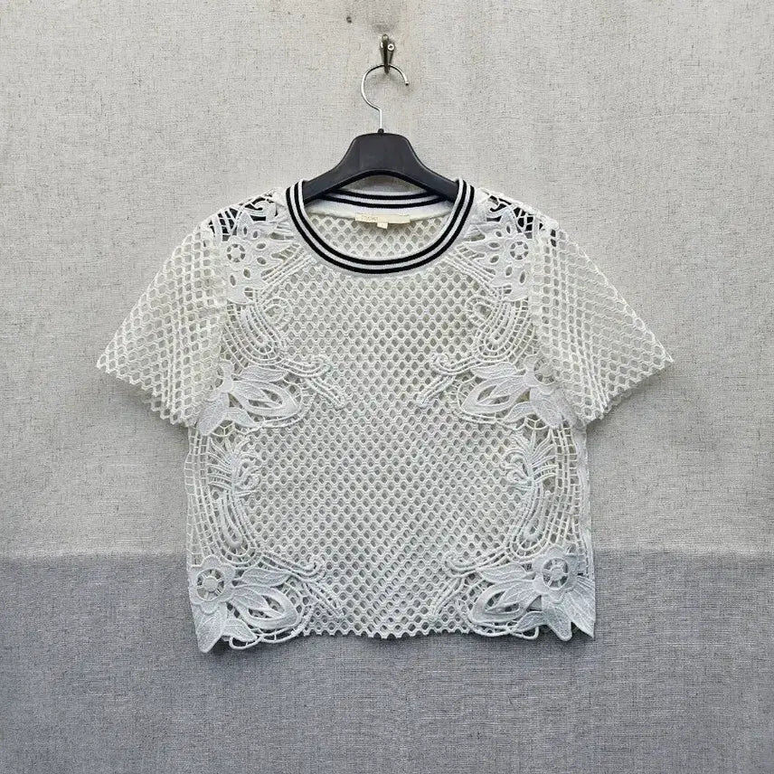 [BUNJANG] Maje White Lace Short Sleeve T-Shirt / maje 화이트 레이스 반팔티 .436