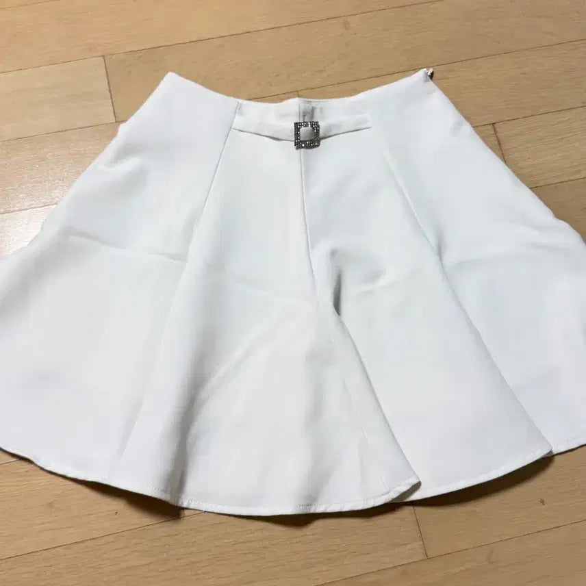 [BUNJANG] Cubic Belt Flare Skirt / 큐빅 벨트 플레어 스커트