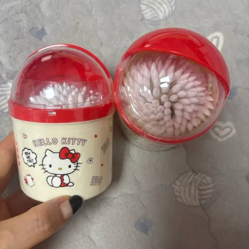 [BUNJANG] Hello Kitty Cotton Swab Case / 헬로키티 면봉 케이스