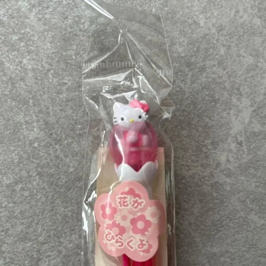 [BUNJANG] Sanrio Retro Classic Kitty Floral Ballpoint Pen / 산리오 레트로 고전 키티 꽃이 활짝 볼펜