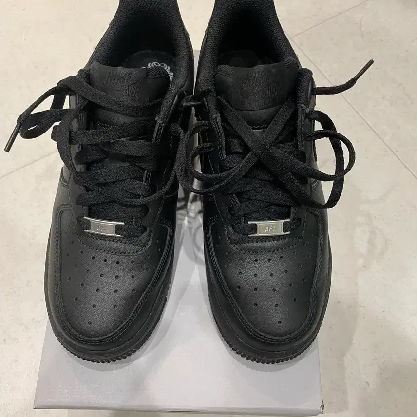[BUNJANG] Nike Air Force 1 '07 All Black CW2278-001 / 나이키 에어포스 올검 245 CW2278-001