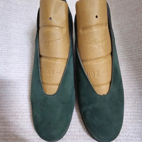 [BUNJANG] Gaibeer Suede Flat Shoes - Deep Green (Size 235) / 가이버 스웨이드  그린 플랫슈즈. 통통235  5회미만시착