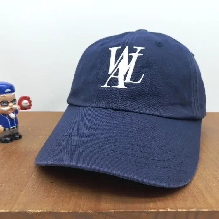 [BUNJANG] WOOALONG Signature WAL Logo Embroidered Baseball Cap Navy / 우알롱 WOOALONG 시그니처 WAL 로고 자수 야구 모자 볼캡 네이비