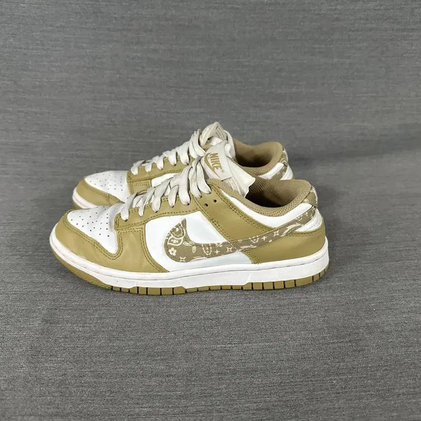 [BUNJANG] Nike Dunk Low Essential Paisley / 나이키 덩크로우 에센셜 발레이 페이즐리/여성(240mm)/s2157