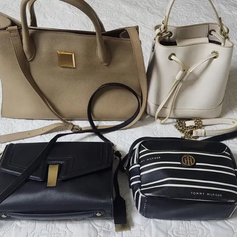 [BUNJANG] Couronne, Joy Gryson, Tommy Hilfiger, and Other Assorted 4-Piece Bag Bundle / (일괄가격)쿠론  조이그라이슨 타미힐피거 보세 등4종