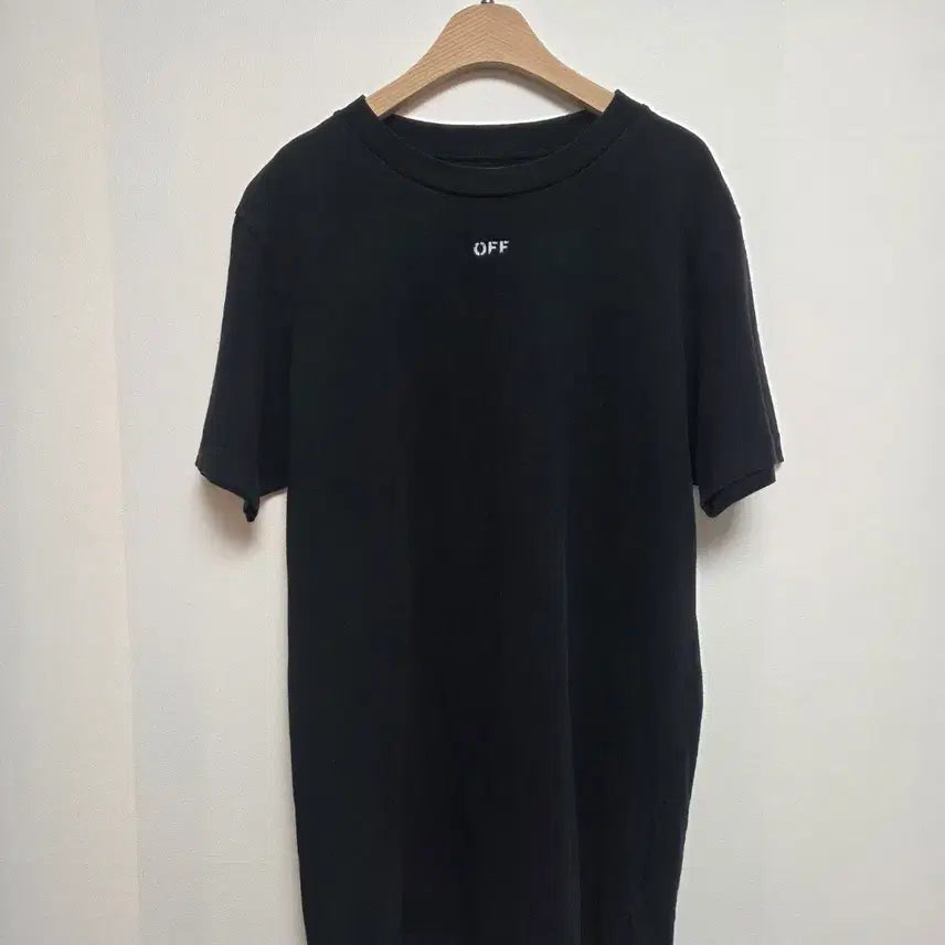 [BUNJANG] Off-White Stencil Arrow Printing T-Shirt Black (M) / 오프화이트 스탠실 에로우 프린팅 반팔티 블랙(M) 260819_5
