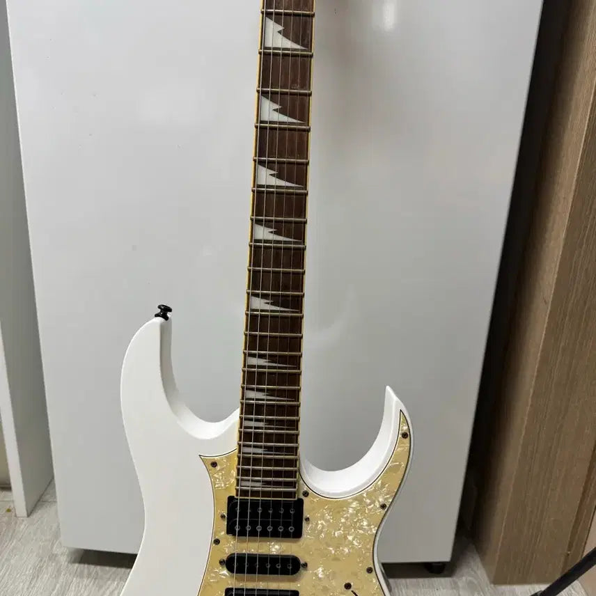 [BUNJANG] Ibanez RG350DXZ Electric Guitar / 아이바네즈 RG350DXZ 일렉기타