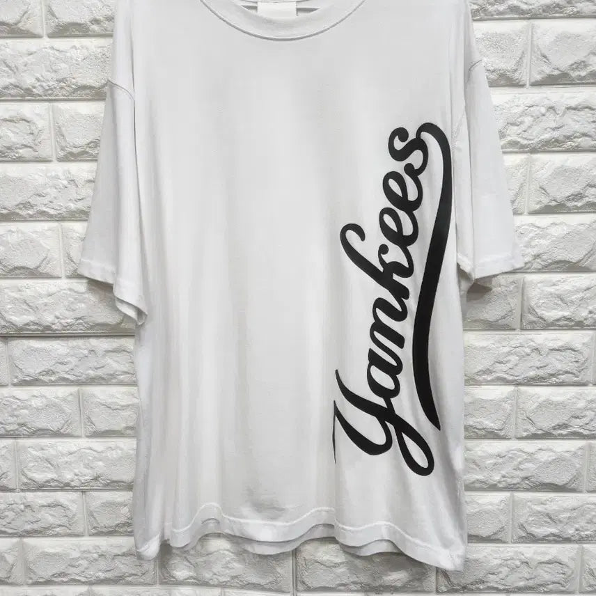 [BUNJANG] MLB Oversized Fit Round Neck Short Sleeve T-Shirt / MLB 오버핏 반팔 라운드티 100-105사이즈 k1218