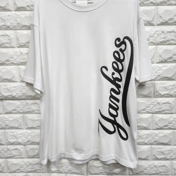 [BUNJANG] MLB Oversized Fit Round Neck Short Sleeve T-Shirt / MLB 오버핏 반팔 라운드티 100-105사이즈 k1218