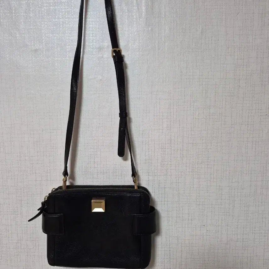 [BUNJANG] Couronne Leather Shoulder Bag Black / 쿠론 여성 가죽 숄더백 블랙