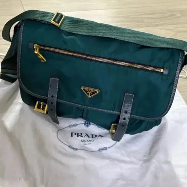 [BUNJANG] Prada Nylon Shoulder Bag / 프라다 숄더백