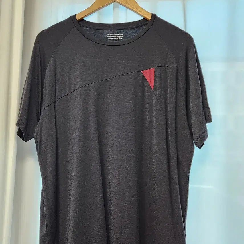 [BUNJANG] Klattermusen Fafne Performance T-Shirt / [L] 클라터뮤젠 파프네 기능성 티셔츠 판매합니다.