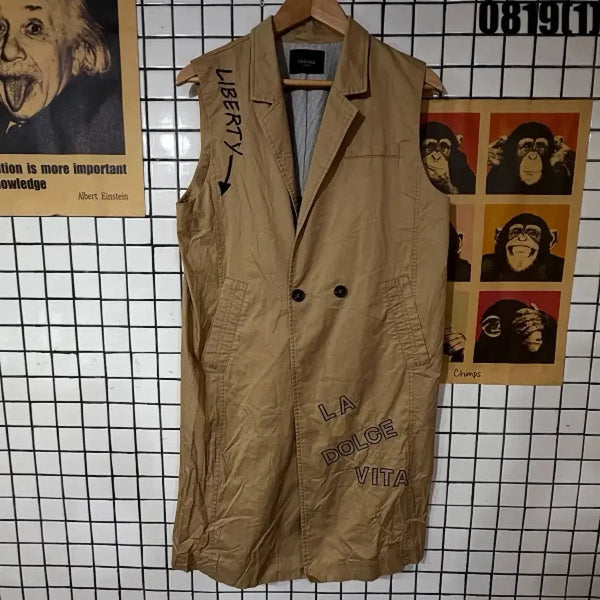 [BUNJANG] VAN AKE Sleeveless Coat Graffiti Design / VAN AKE 민소매 코트 0819