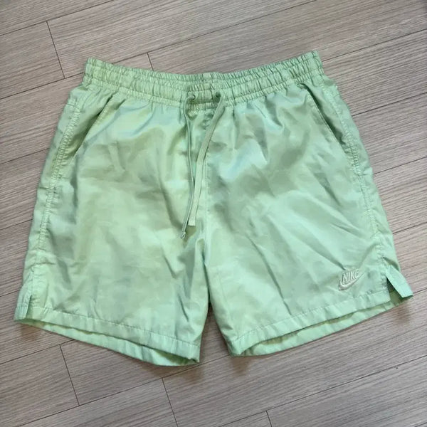 [BUNJANG] Nike Woven Flow Shorts Fluorescent / 나이키 우븐 플로우 쇼츠 형광