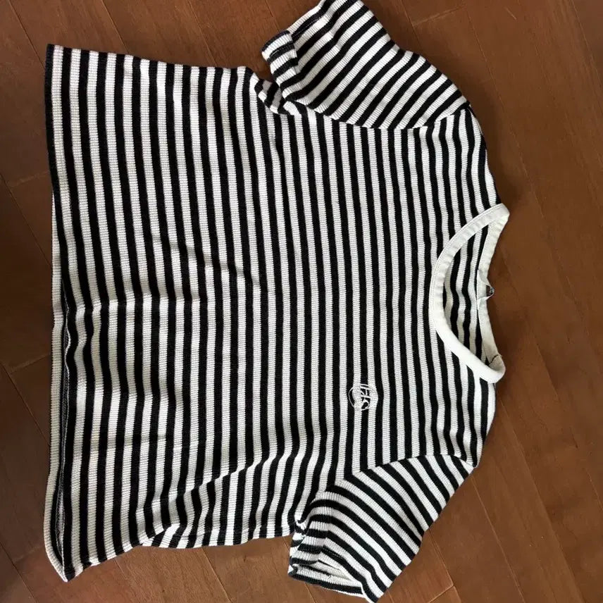 [BUNJANG] TOPTEN Striped Cropped T-Shirt / 반팔티