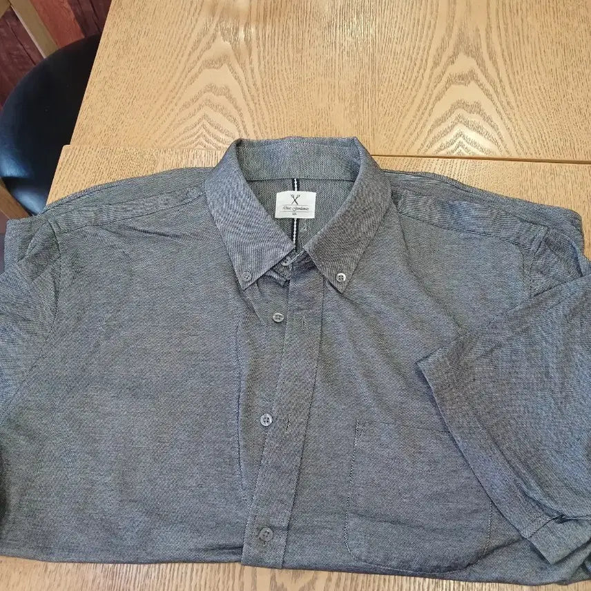 [BUNJANG] White Grey Short Sleeve Shirt T-Shirt / 반팔 셔츠 화이트 그레이 100 L 셔츠티셔츠