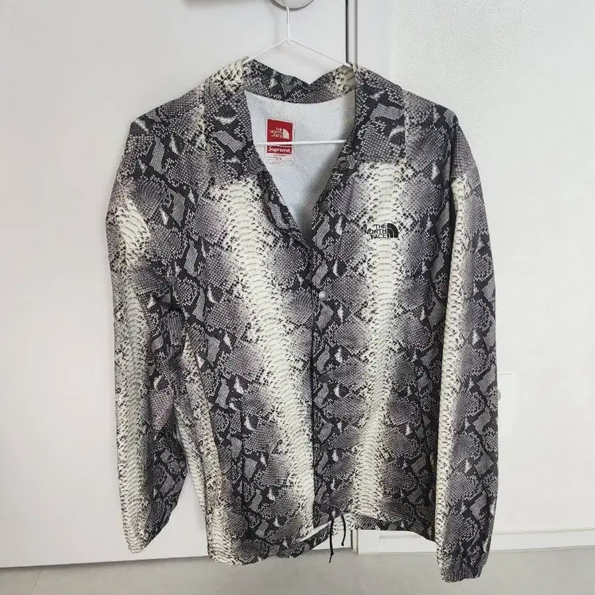[BUNJANG] Supreme The North Face Snake Skin M Jacket / 급매 슈프림  노스페이스 스네이크 스킨 M