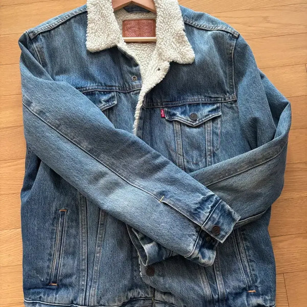 [BUNJANG] Levi's Denim Jacket Ivory Fur Collar / 리바이스 데님 자켓 아이보리 퍼 카라