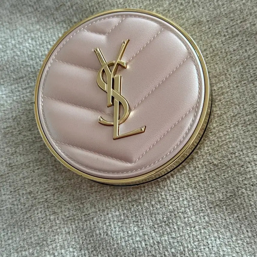 [BUNJANG] Yves Saint Laurent Cushion Foundation B10 / 입생로랑쿠션 b10