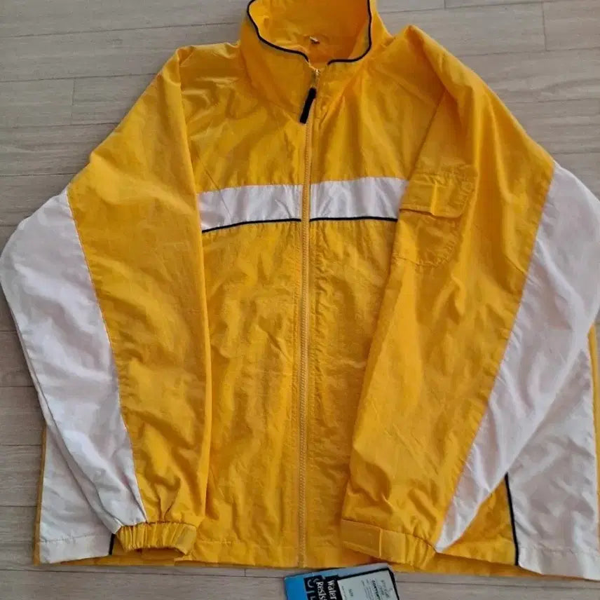 [BUNJANG] Carolina Colours Yellow Windbreaker XL / Carolina Colours 옐로우 바람막이 XL